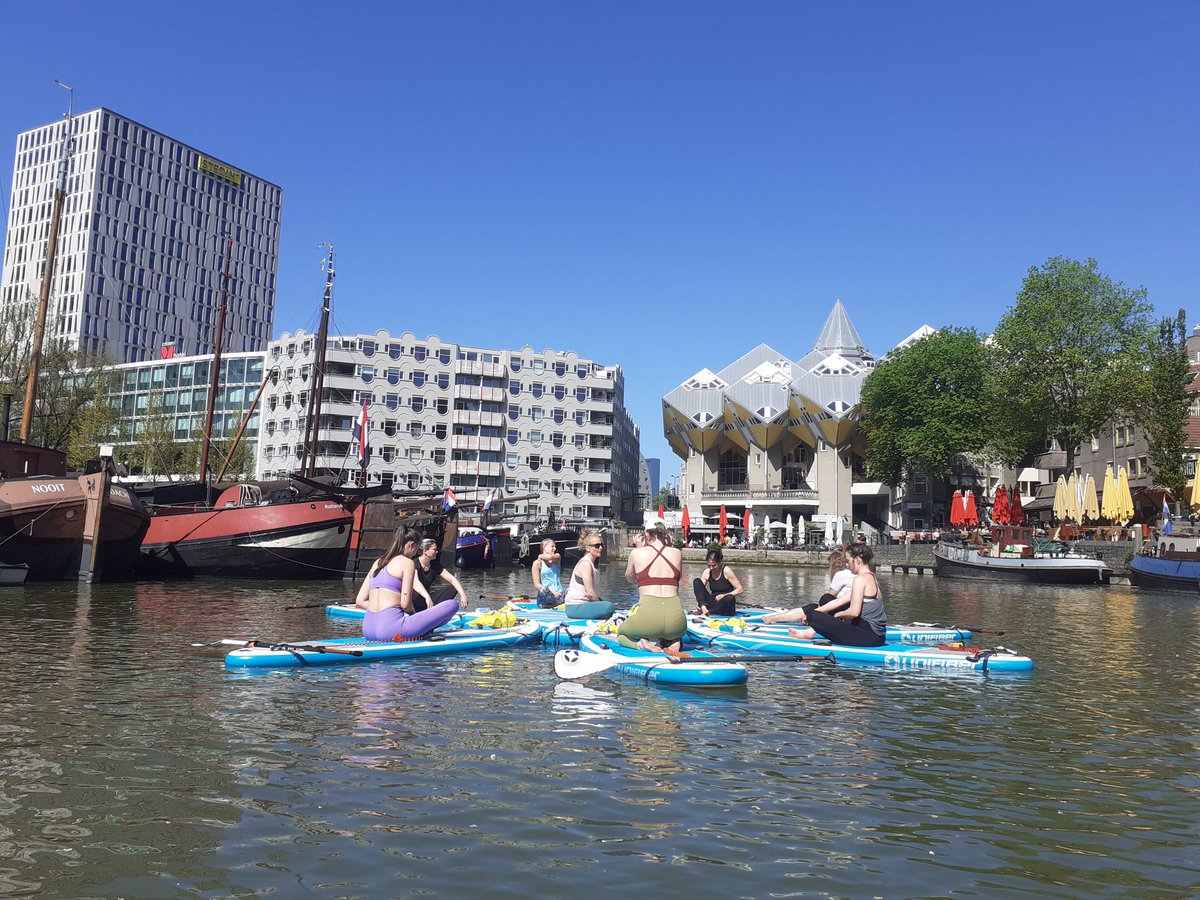 010Sports's tweet photo. @010byday, hoe vind je de SUP Yoga foto's in de Oude Haven? https://t.co/b7UBzoz5I3