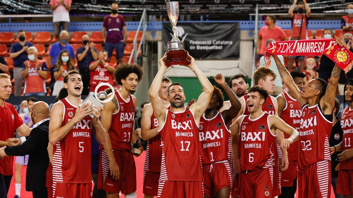 Una Lliga Catalana. 
Llegar a ser TERCEROS en la ACB. 
El sueño europeo de Bilbao. Rozar un cielo inimaginable. 
Y volver a estar en Copa y Playoff. 

INOLVIDABLES. Siempre. 

Un equipo que pasará a la historia del <a href="/BasquetManresa/">BAXI Manresa</a>.