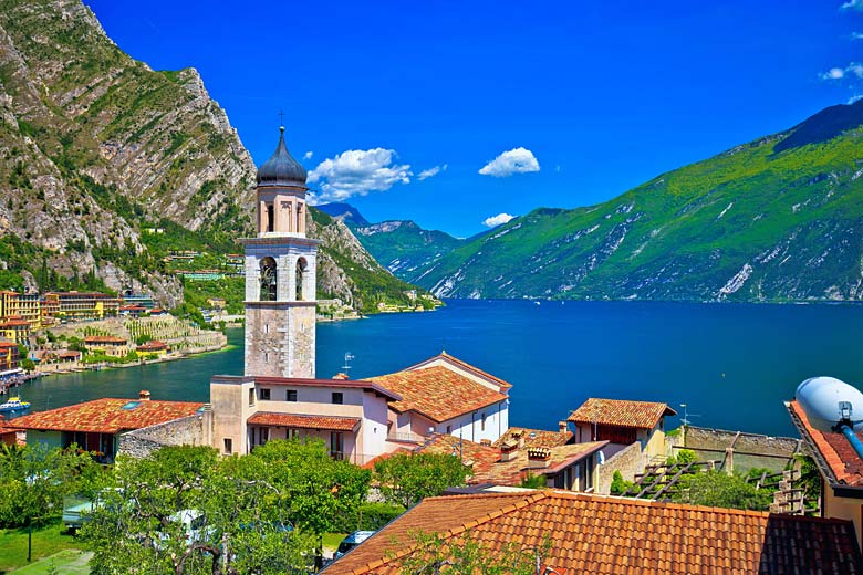weather2travel's tweet photo. Lake Garda, Italy's largest #lake, is a popular destination for both #culture seekers and #adventurous visitors 😍

Check out: how to make the most of Lake Garda
 👉 https://t.co/aT2by69NBb

@VisitItalyOffi1 @TUIUK @pip_says #lakegarda https://t.co/q4ucx4T2zM