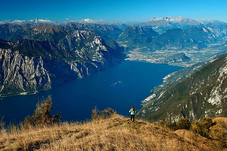 weather2travel's tweet photo. Lake Garda, Italy's largest #lake, is a popular destination for both #culture seekers and #adventurous visitors 😍

Check out: how to make the most of Lake Garda
 👉 https://t.co/aT2by69NBb

@VisitItalyOffi1 @TUIUK @pip_says #lakegarda https://t.co/q4ucx4T2zM