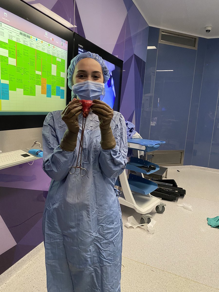 Büyüdüğüm rahmi elimde tuttugum bir gun merhaba ilk evim