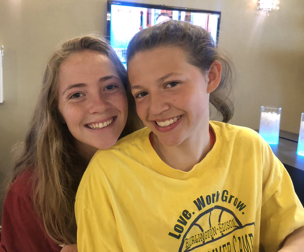 BrewerTawnya's tweet photo. A little s/o to these 2 outstanding athletes on their last day of high school sports!4 year, 3 sport athletes are rare these days. The countless hours they have given back to their sports is truly amazing.
Thanks for your work, your integrity and for all you have given to B-E💙 https://t.co/EfwO06cCsO