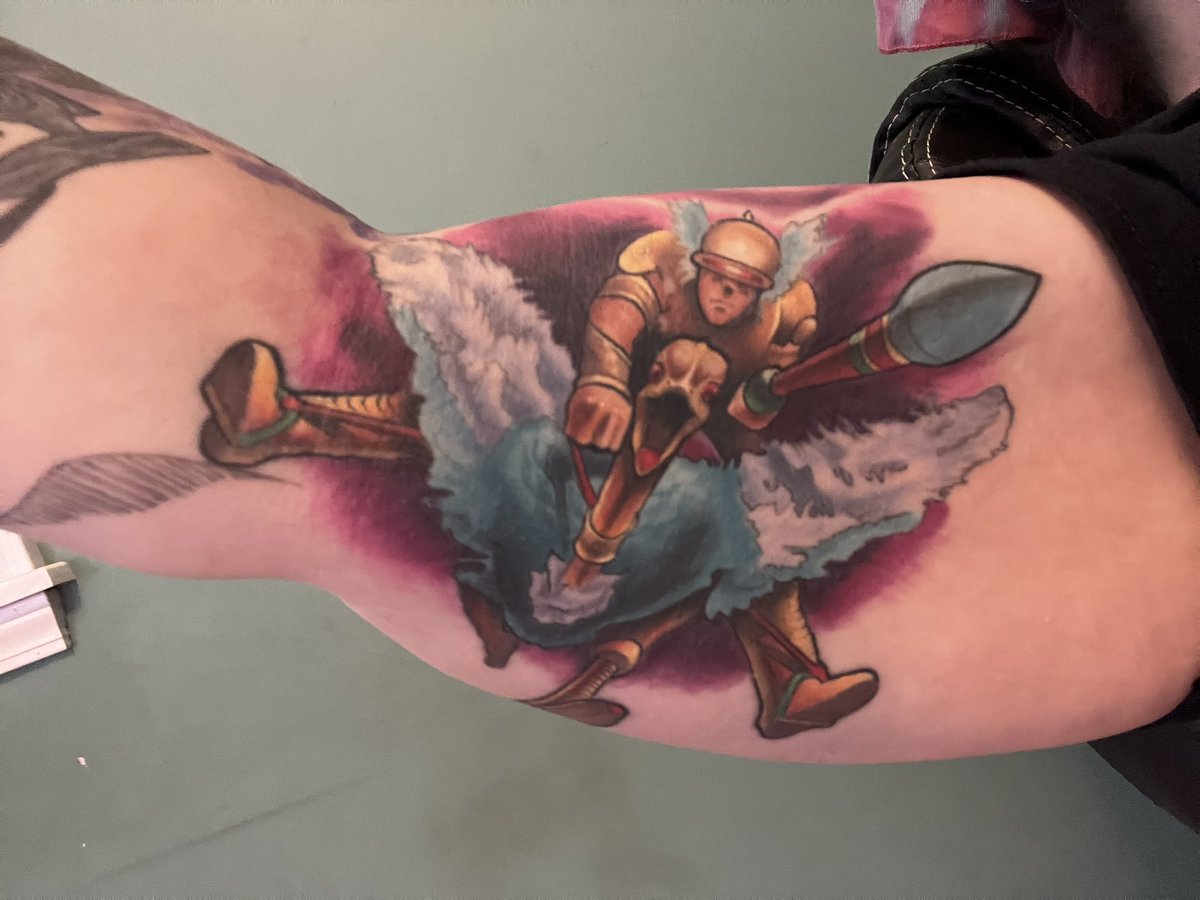 miss_atari's tweet photo. @Wipz @timthetatman Didn’t start my sleeve until I turned 50. Bee was my first.Any guesses on the game art on my upper inner arm? https://t.co/da7FsUosil