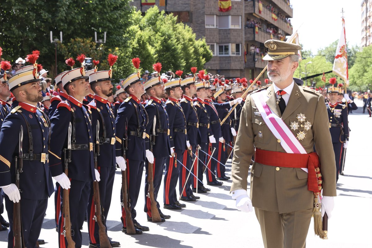 CasaReal tweet picture