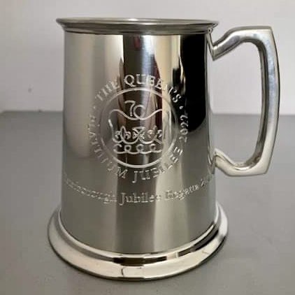 Our special one of a kind tankards have arrived! 🏆👑 This is how you can get one…

1️⃣ Enter crew on BROE (today!)
2️⃣ Show up next weekend
3️⃣ Win your final!

Entries close at 22:00 tonight 🚣

We’ll also give one to the person who shares this post and gains the most likes 😉