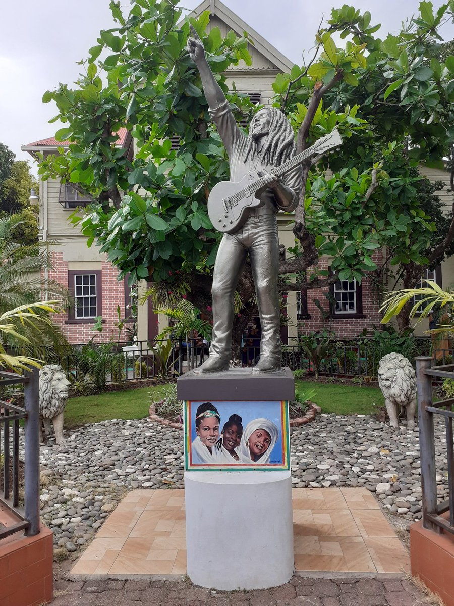 LeasaLisa's tweet image. The theme of this year&apos;s International Summer School @ICSmona @UWImona was Cultures of Politics of Protest. What better way to finish up than a visit to @bobmarleymuseum #Protest2020