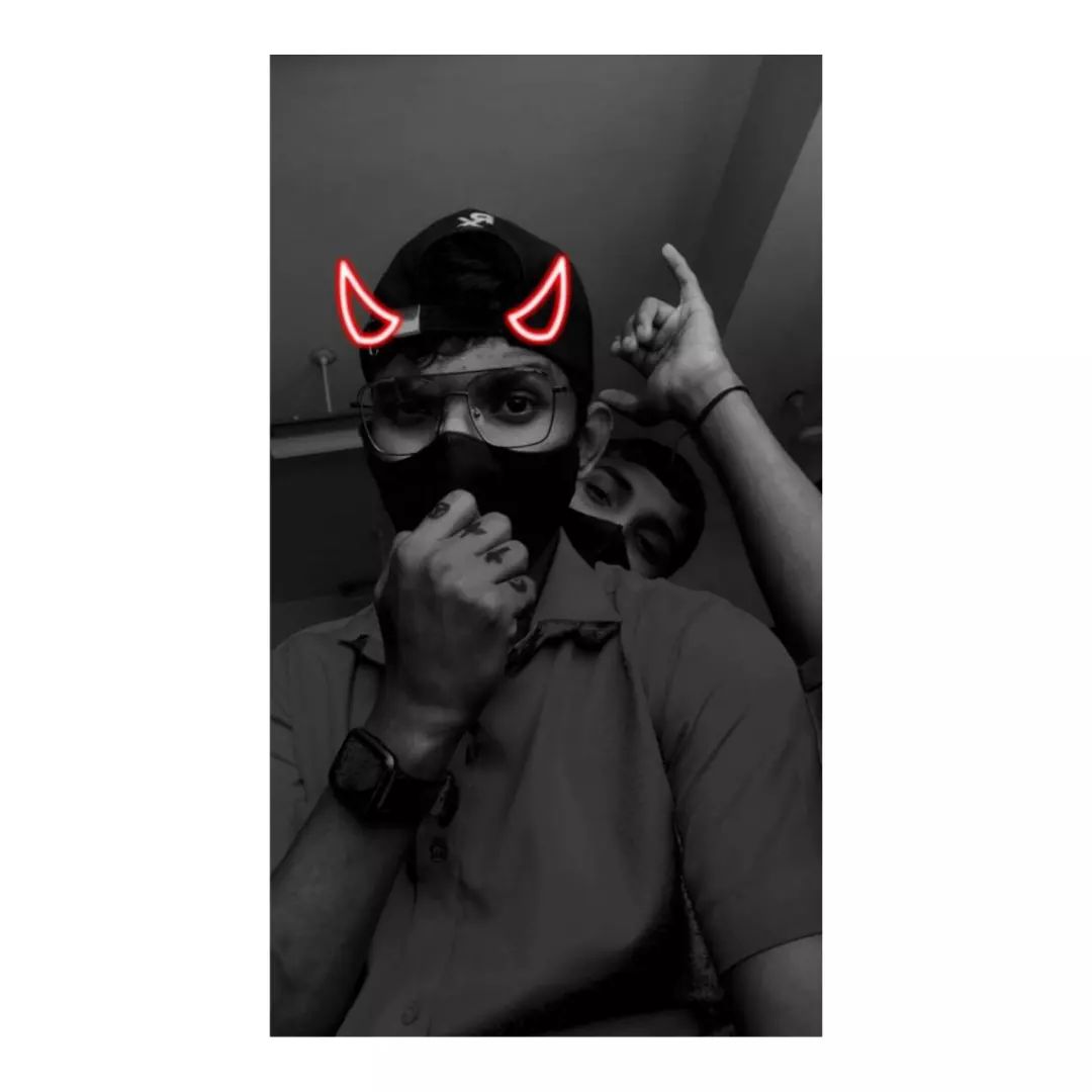 jeeva91102's tweet photo. #FriendsForever 🖤💥 https://t.co/gFQPqwsFm8