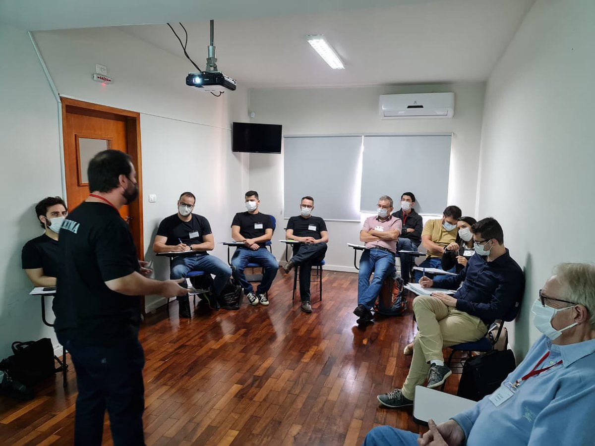 djinmori's tweet photo. After 7 years, more than 60 ATLS'  Student courses, I have the privilege of participating in the 1st ATLS Instructor Course in Maringá, PR, Brazil https://t.co/6fl47yECNO