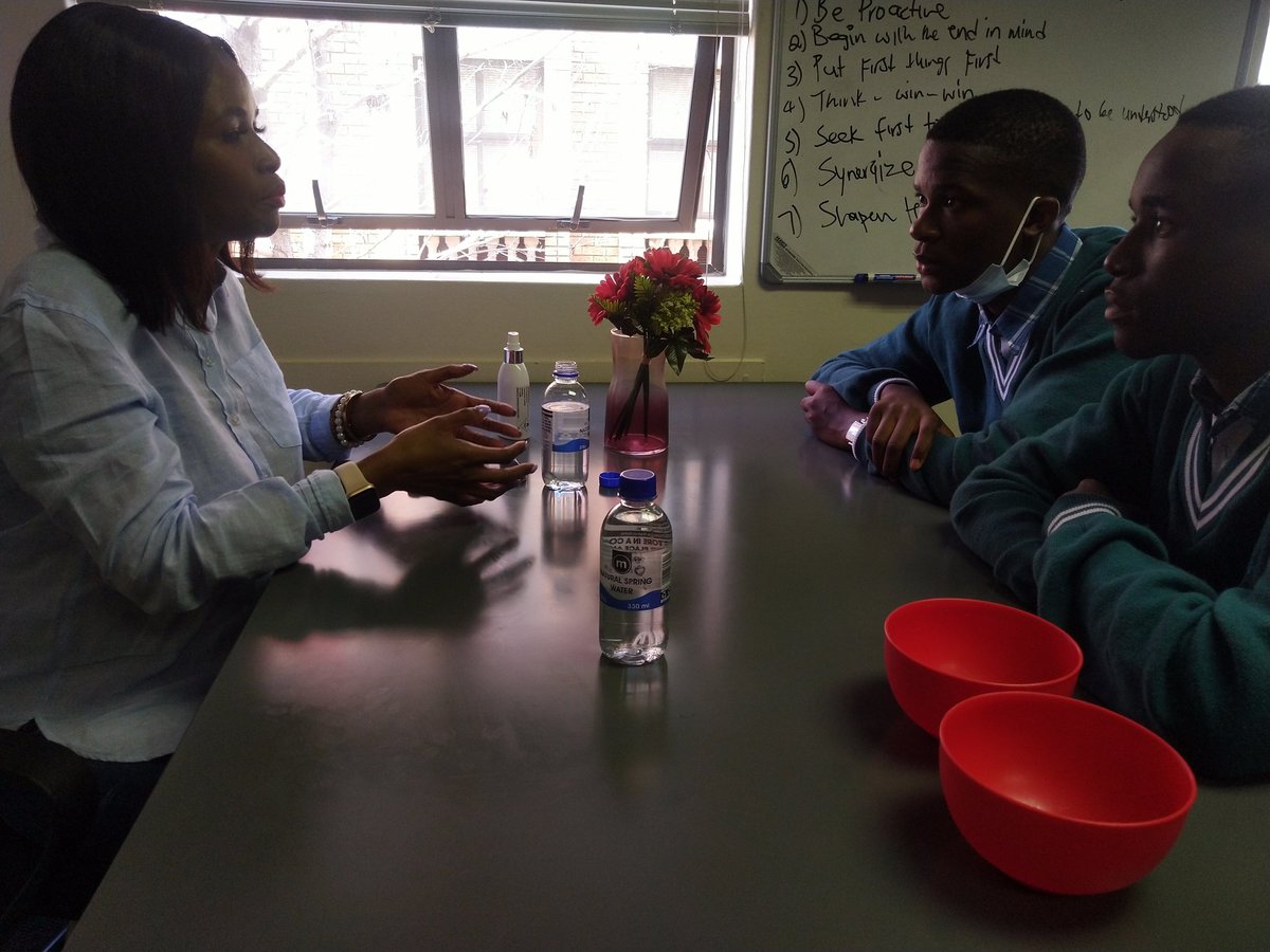 TiyaniTee's tweet photo. We have also set up a Career Lab led by sis @RahabMatebane. It's a STEM day as we host a group of learners from Limpopo @Geekulcha today. #GYSTEMDay https://t.co/QtX4KcFkTJ