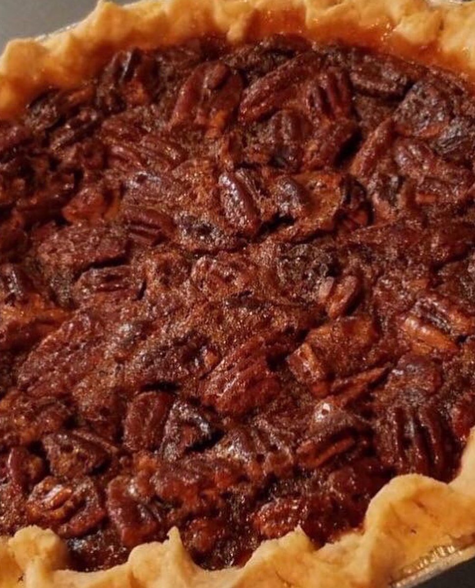 Mechelle's Baking Co tweet media