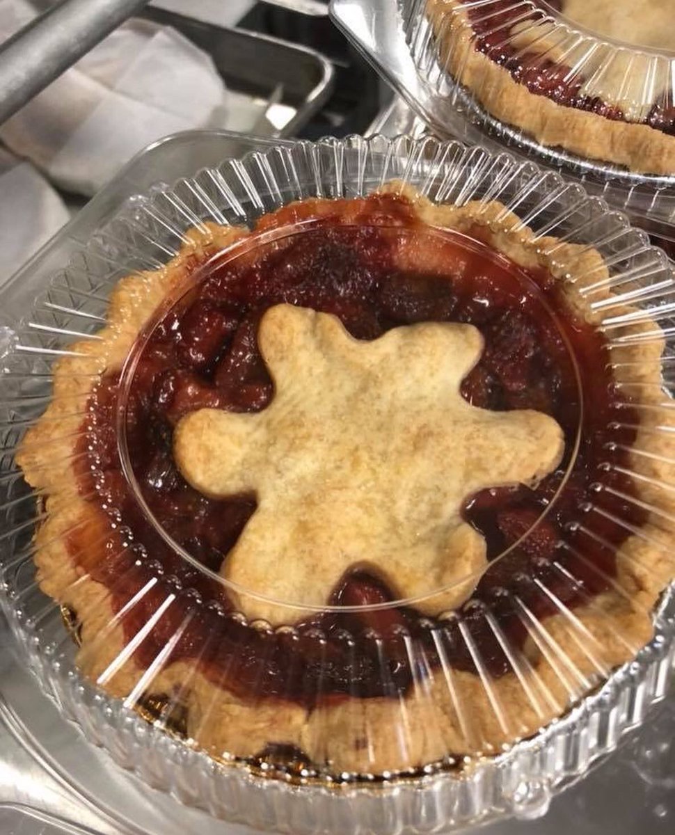 Mechelle's Baking Co tweet media