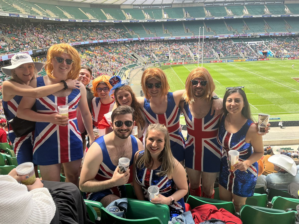 anna_purviss's tweet photo. #London7s @GeriHalliwell @OfficialHorner https://t.co/ZMbvx5iMB7