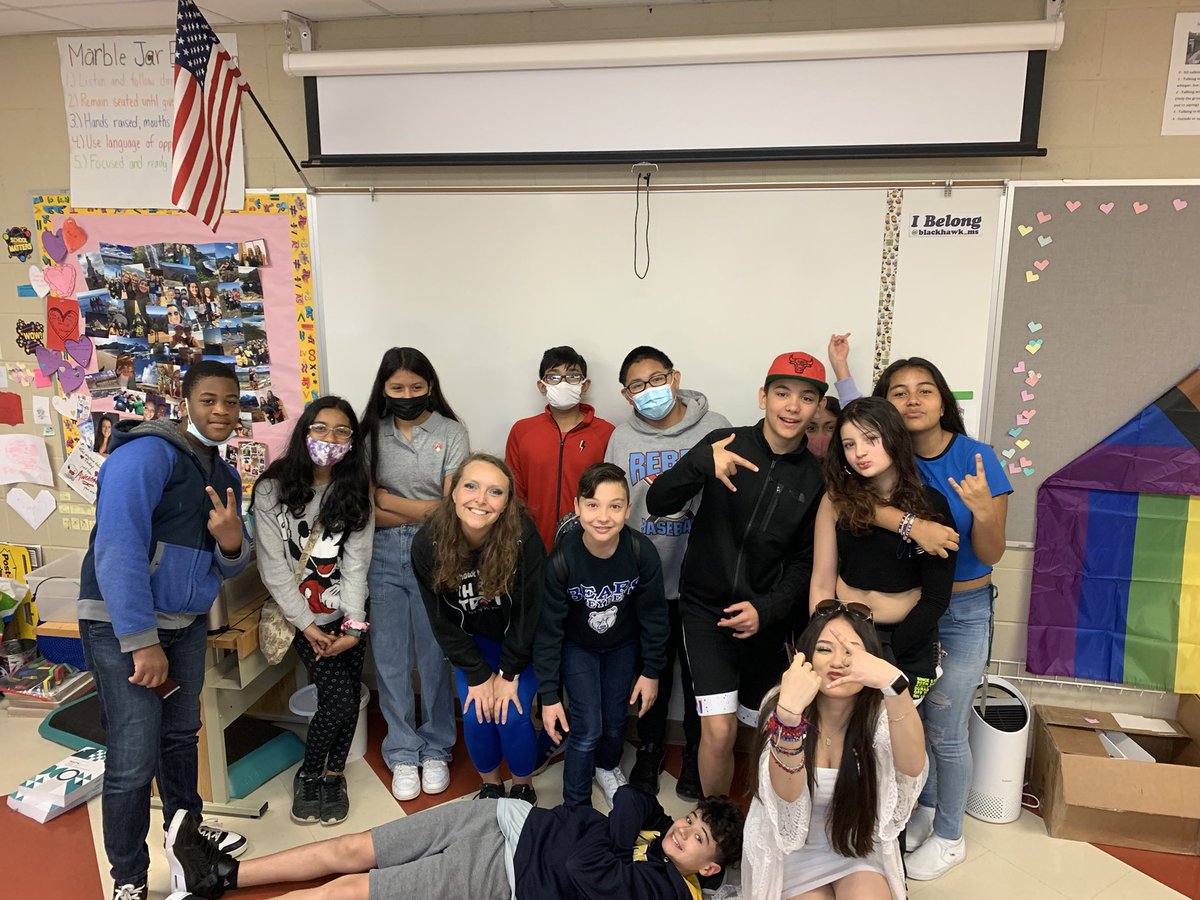 MsD_HHSmath's tweet photo. These kiddos started off my mornings great everyday this school year! Gonna miss their goofiness and fun spirits! https://t.co/wdlEVSTTID