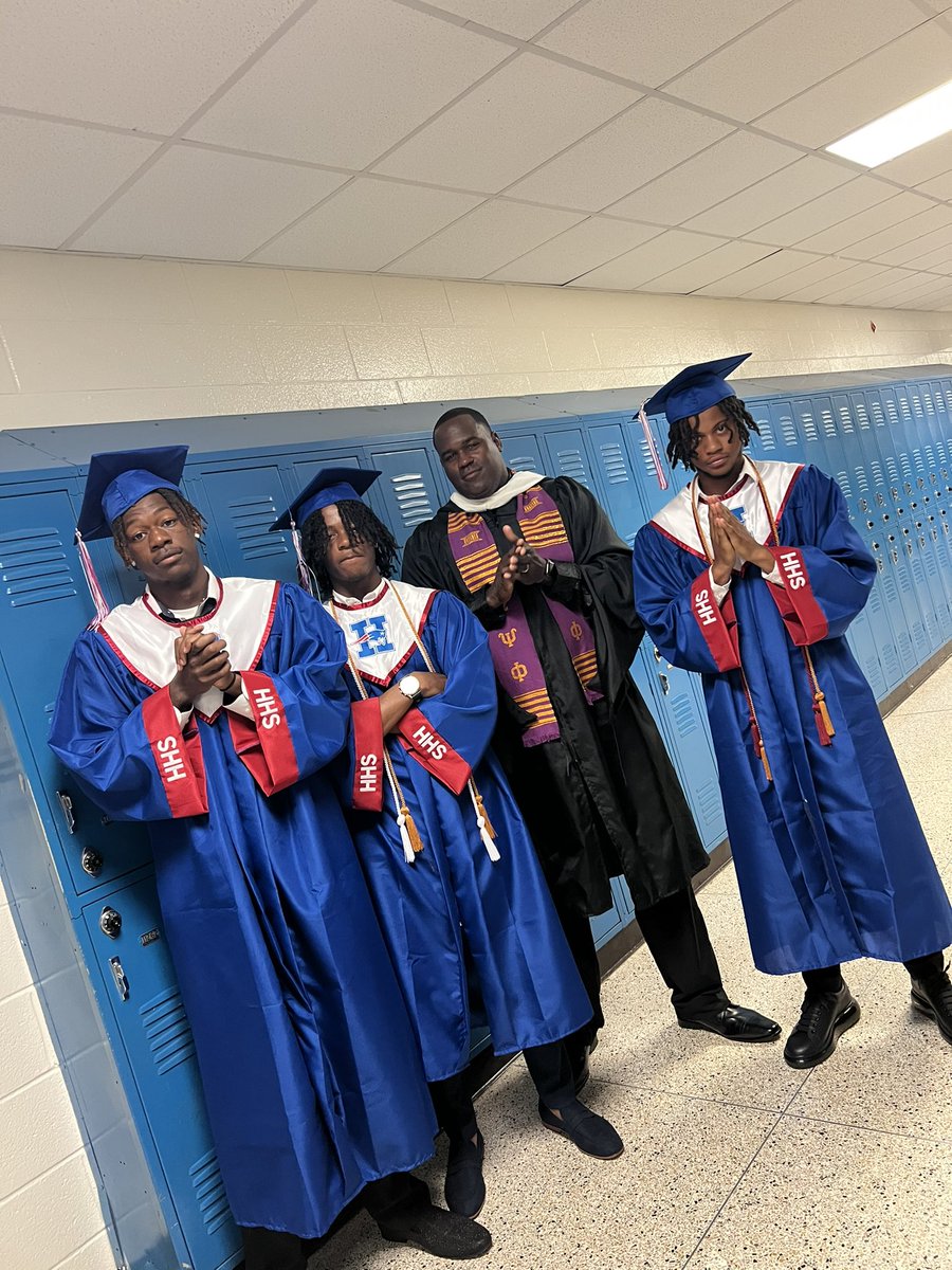 Gone miss these guys!  Some of the best to ever do it for us!! Congratulations 2022!!@RashunFountain <a href="/Snellovator/">Eddie Snell-Head Boys Basketball Coach-Jackson HS</a> <a href="/217vauni/">jah’vauni wheeler</a> <a href="/iJoshuaHarper/">Joshua Harper 🏋🏽‍♂️</a> <a href="/HHS_Conyers/">Heritage HS-Conyers</a> <a href="/RNC_Sports/">Rockdale/Newton Citizen</a> <a href="/RockdaleSchools/">Rockdale County Public Schools</a> <a href="/MilesplitGA/">MileSplitGA</a> <a href="/OfficialGHSA/">GHSA</a>