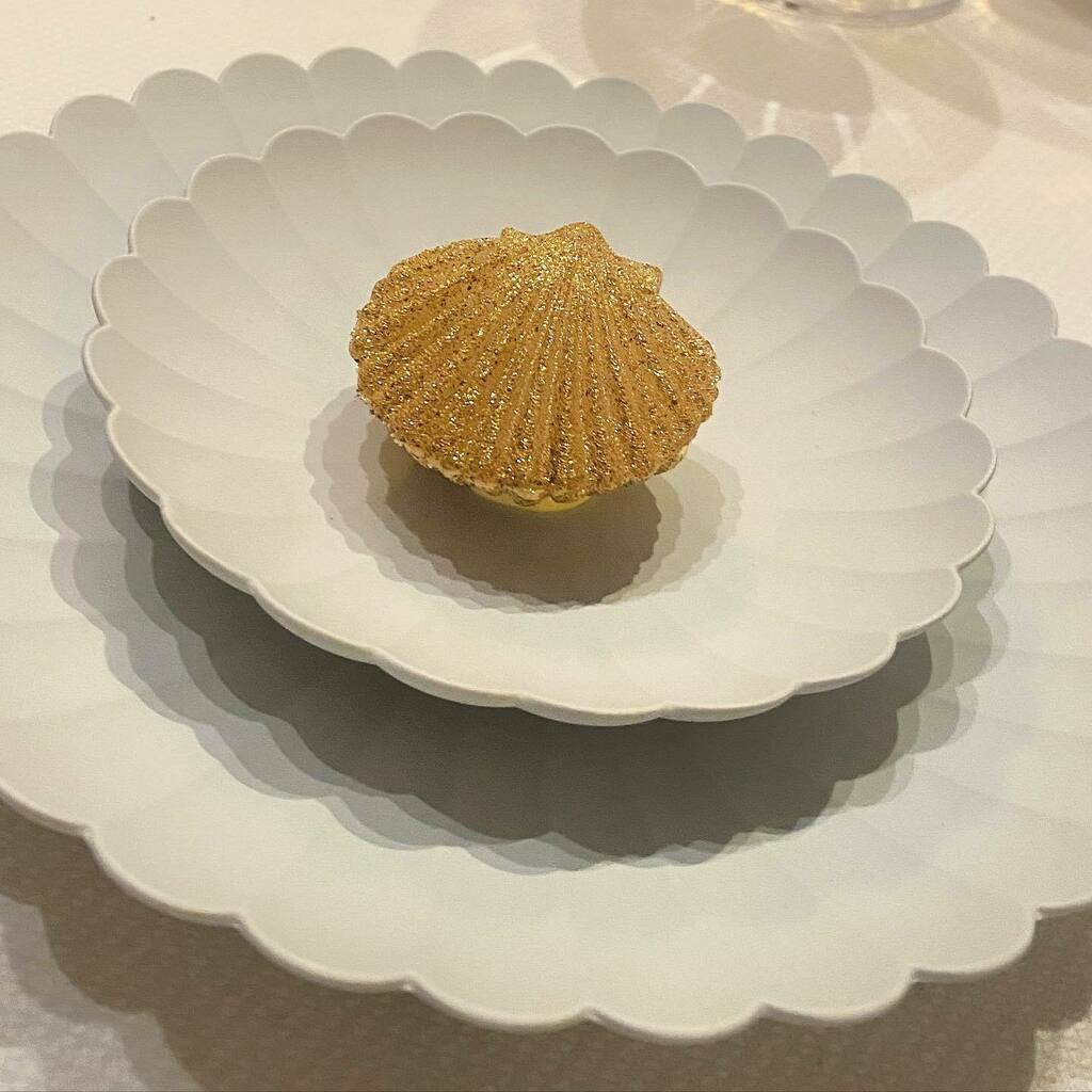 phroddo's tweet photo. About last night…
Culinary multiorgasms!

@speilsalen 
#michelinstar #michelin #britanniahotel #culinaryart https://t.co/6Rsb7So74x https://t.co/Gb3oo5xiVD