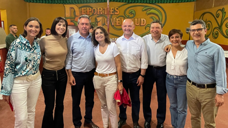 LuisPlanas's tweet photo. Hoy, en #DosHermanas con el candidato socialista @_JuanEspadas.
Porque #AndalucíaQuiereMás y el @psoedeandalucia tiene las ganas y la ilusión para llevar a nuestra tierra por la senda del progreso y la prosperidad. 

#SiVotamosGanamos https://t.co/lVTwJl0lyp