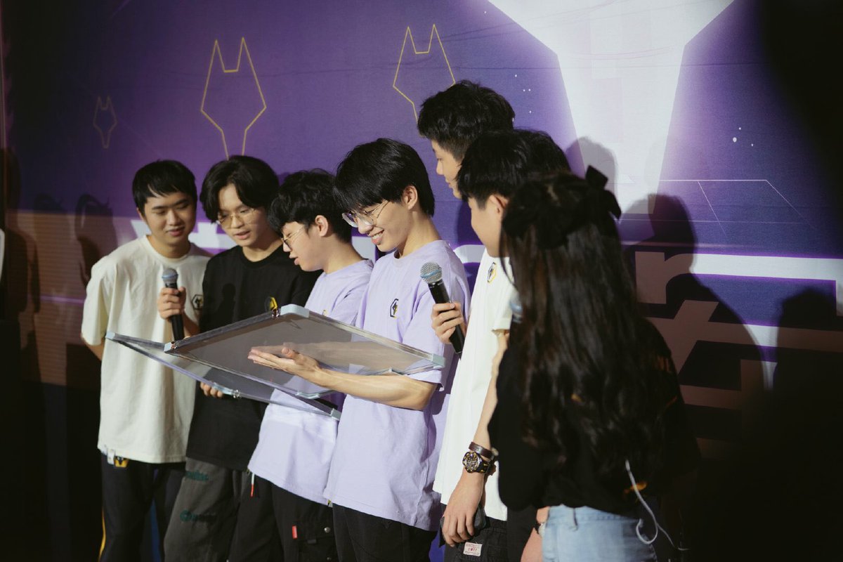 WolvesIDV_ThFan's tweet photo. รูปบรรยากาศจากสโมสรค่ะ
#Wolves_COA5CPN #Wolves_OP https://t.co/xJqfKQ6GFJ