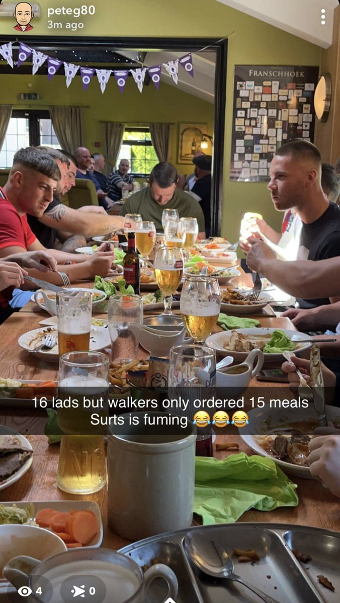 16 lads gone for a meal but only 15 covers were made <a href="/surts66/">Mark Surtees</a> fuming watching the lads eat 😂😂😂