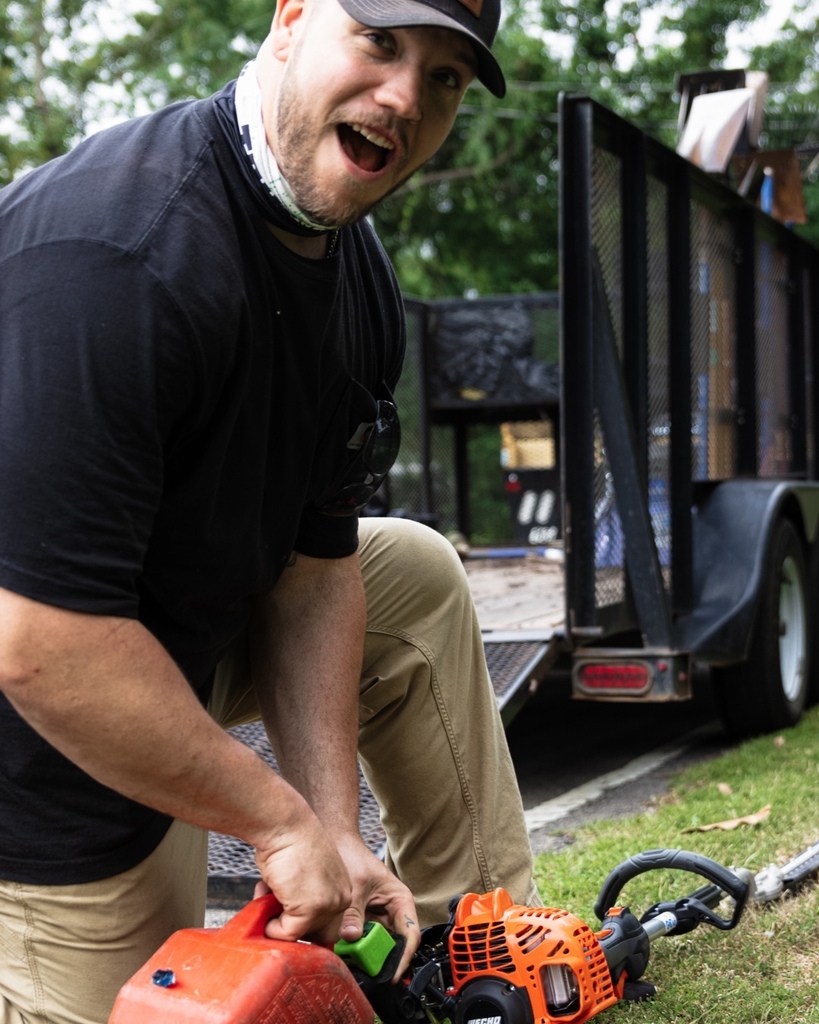 I hope everyone's able to rest and fuel up this weekend! What Memorial Day plans do you have?

#lawncarecommunity #lawncare #growingseason #landscaping #landscapebusiness #landscapecommunity #smallbusiness #businessgoals instagr.am/p/CeGdfSHMedw/