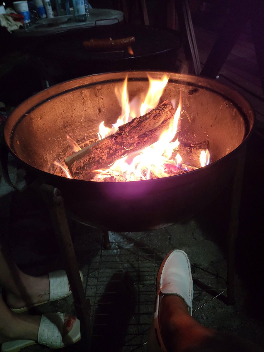 김군's 에서...
좋은 사람들과 불멍~