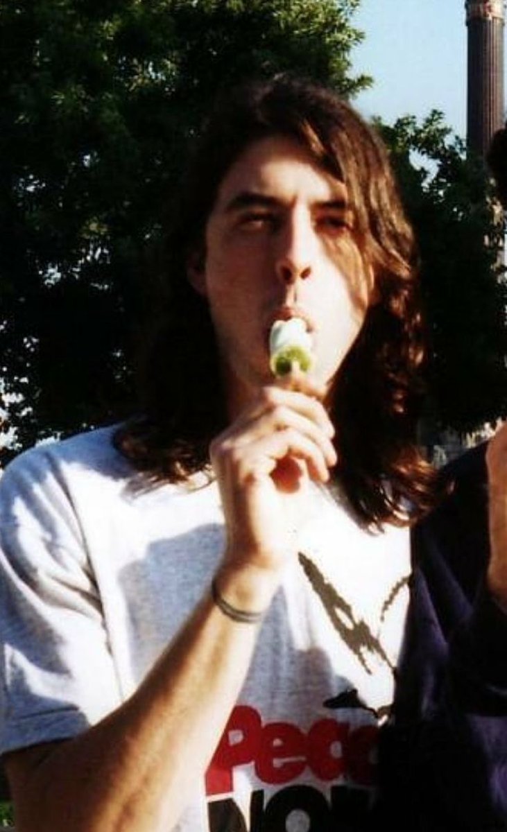 dave grohl pics (@dailygrohhl) on Twitter photo 