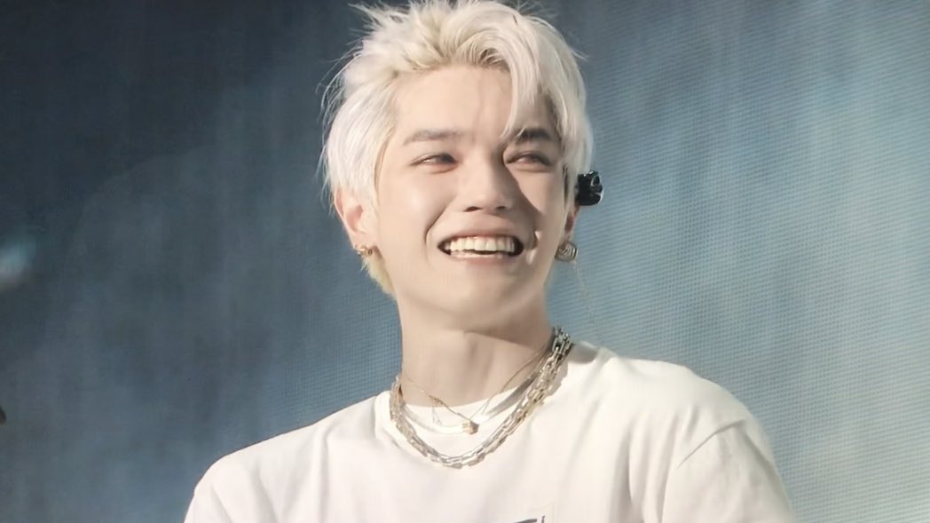 Ieetaesthetic's tweet photo. Its so sad that taeyong still thinks he’s still lacking as a leader:( No bub you’re literally the BEST leader they could ever ask for and we’re seriously sooo proud of you:(🤍 https://t.co/EBckVCAZYY