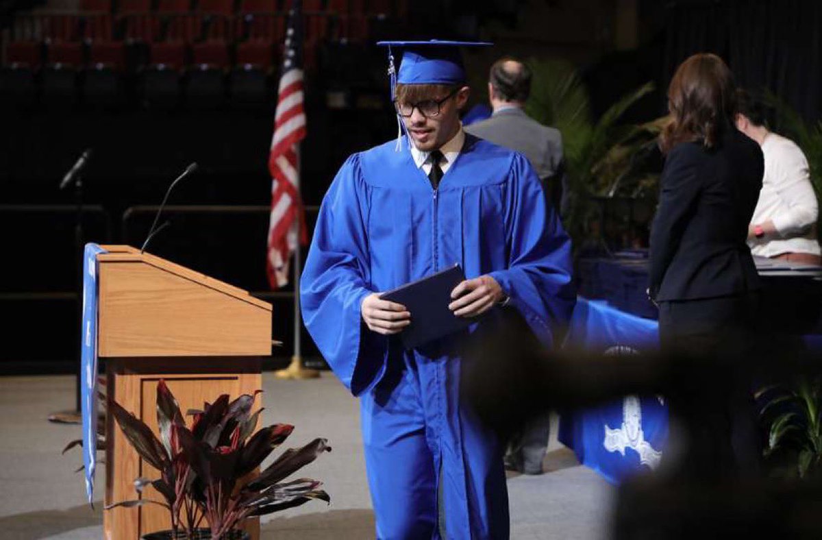 Logan Bauer tweet media