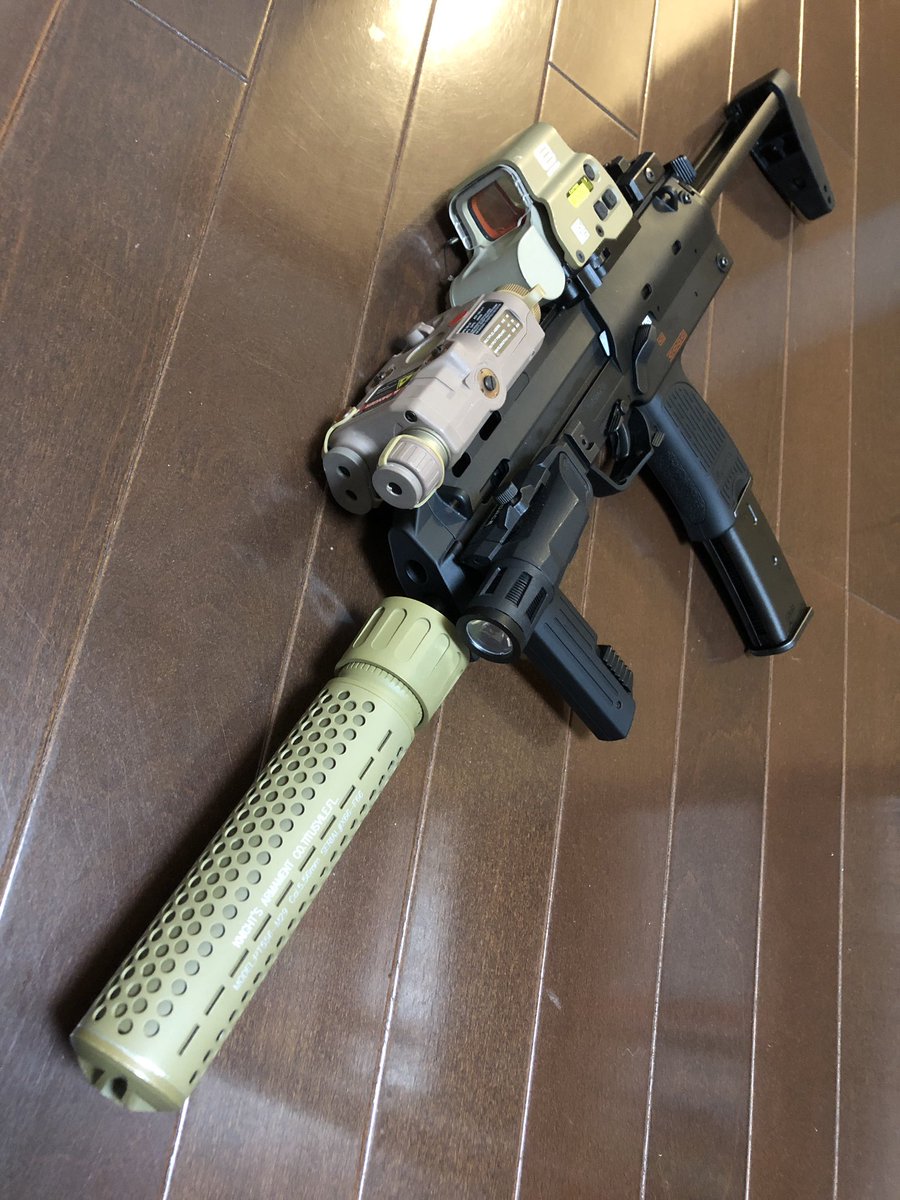 Cooper_daeg's tweet photo. 実際には無いセットアップやと思うけど、手持ちのアイテムで盛ってみた。

これはこれでカッコイイと思う^ ^

#mp7a1 https://t.co/0ArpPFShMZ