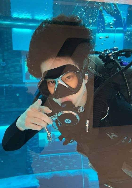 loeyprofile's tweet photo. ANG POGI POGI MO KIM JUNMYEON 🗣️🗣️🗣️🗣️🗣️🗣️🗣️🗣️🗣️🗣️ https://t.co/uJhQtMmHAl