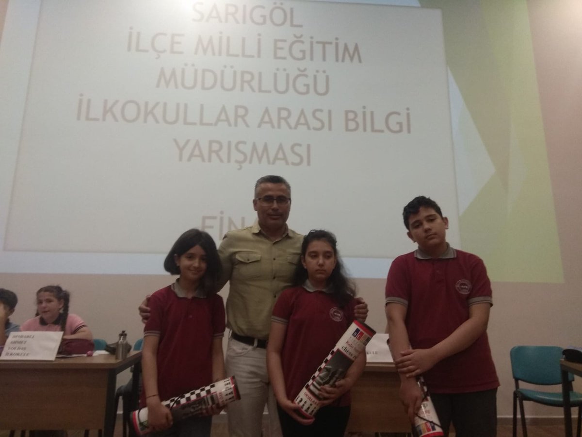 SarigolMEM's tweet photo. Okullar arası bilgi yarışması finalini gerçekleştirdik https://t.co/zNGHkkQVD5