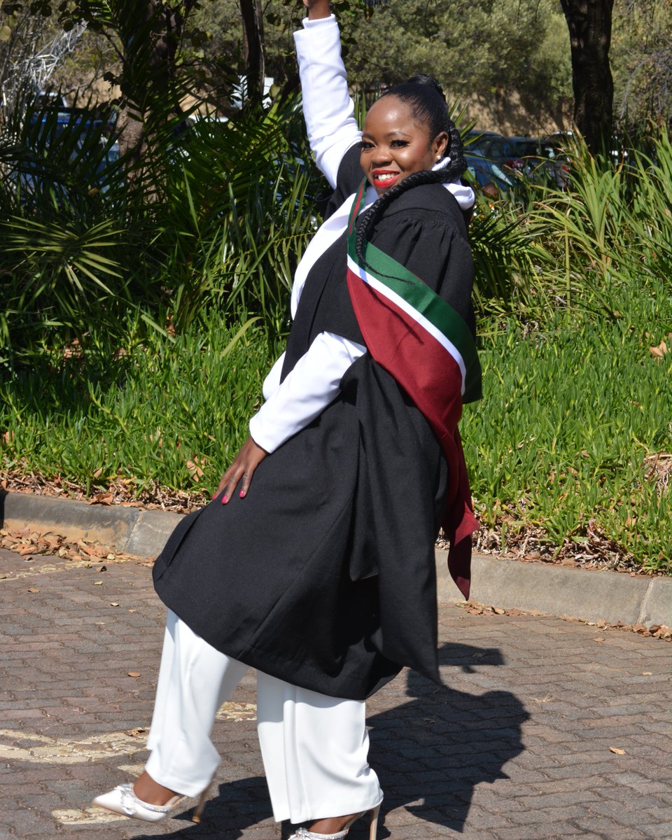 Mmathapeeelo's tweet photo. Obtained my second qualification with distinction. Thank  you God for this restoration. https://t.co/LUqBU40mHm