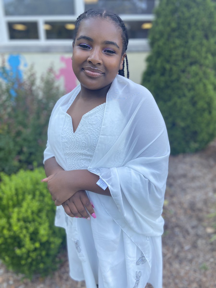 PoteatsPromos's tweet photo. My baby enjoyed her 5th grade dance…time needs to slow down! I have a rising 6th grader on my hands! I’m not ready! ❤️❤️❤️ https://t.co/KhKNjvYDdo