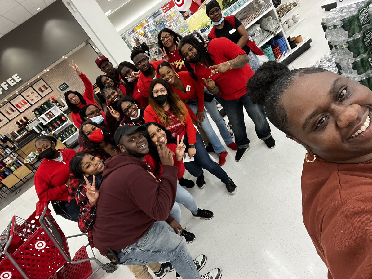 Kicking off Memorial Day weekend with some ENERGY! #MemorialDayWeekend #smile #team #T3404