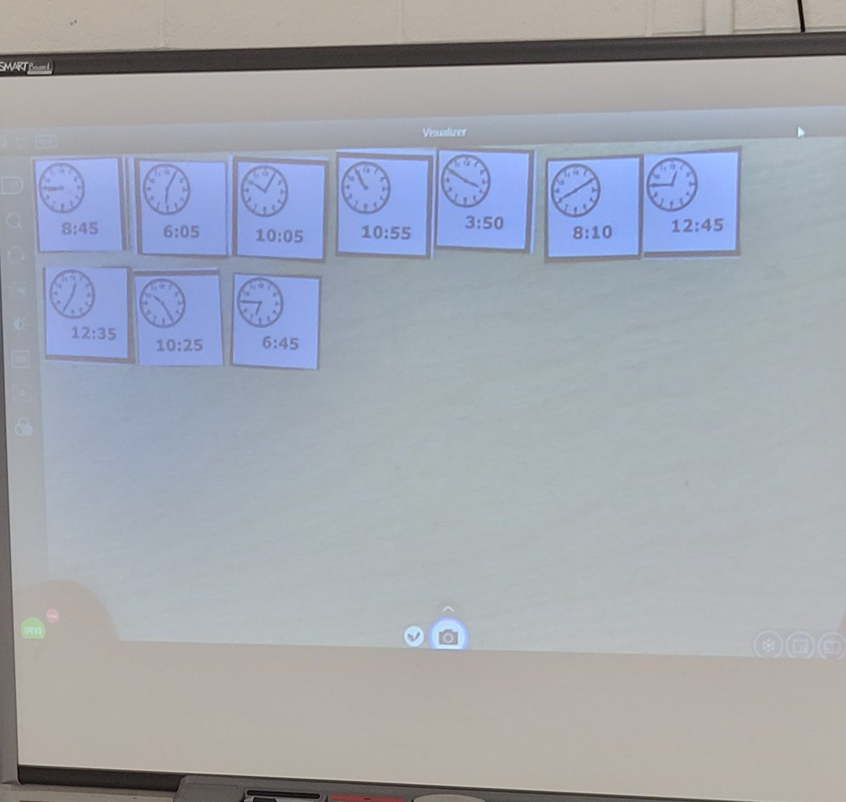 MSanMartin29's tweet photo. What a fun way to practice time!
Time for Bingo
They loved playing Bingo with clocks https://t.co/4sCbGVgfQP