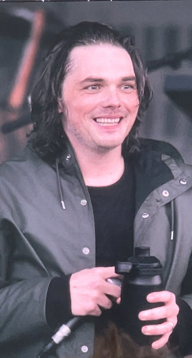 mcr_lore's tweet photo. #MCRWARRINGTON (1/2) https://t.co/oNmmFEtsxO