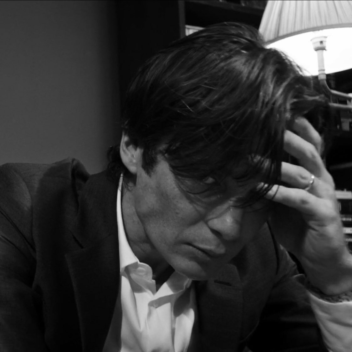 cilleon's tweet photo. the film industry desperately needs cillian to play more unhinged little guys https://t.co/FrTt7592FS