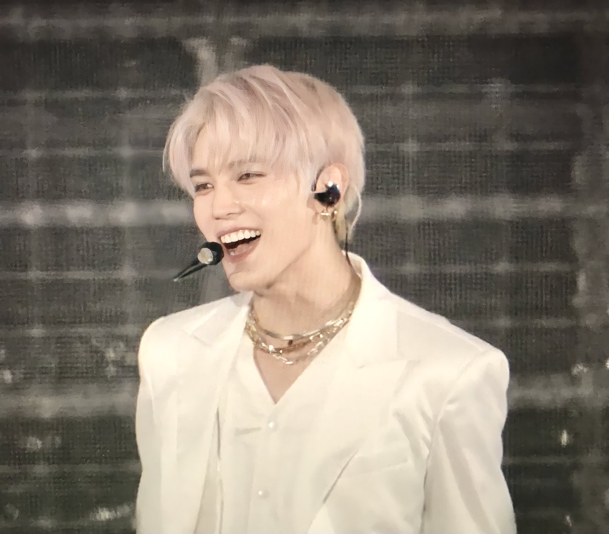 JN00_02's tweet photo. Lo que daría por verte siempre sonreír,te amo Taeyong precioso,eres el mejor ♡
#TAEYONGBESTLEADER https://t.co/huy6LGijpZ