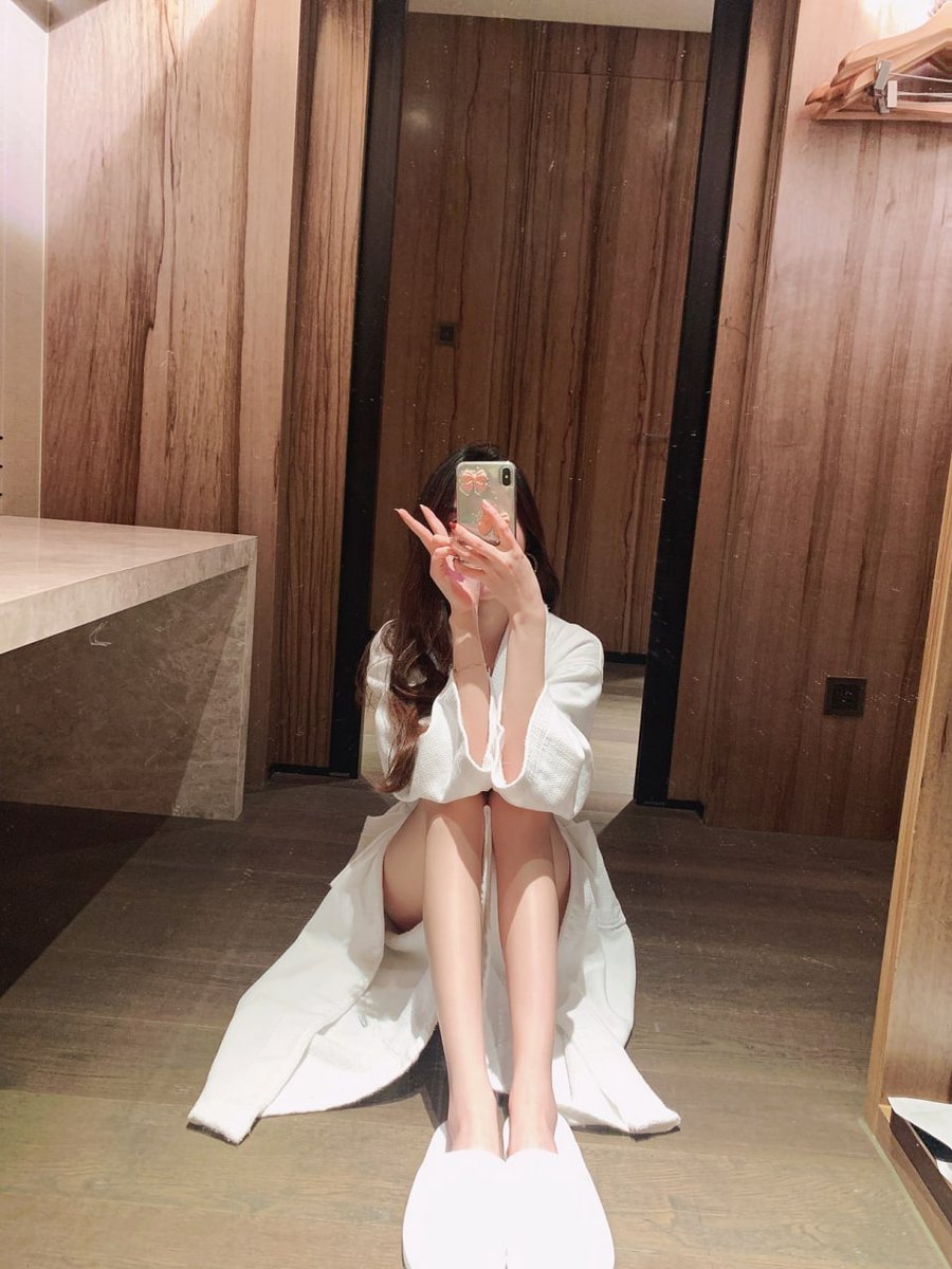 Good morning to the world, face life with a smile