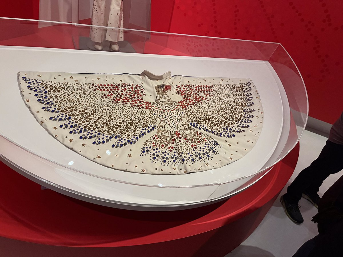 AlexLitsoudis's tweet photo. went to @BgoArtGallery today and I would like to thank them for an excellent exhibition. I also would like thank Connie for taking me to the exhibition and taking the photos for me. She also thanked me for an opportunity to go with me on the day.

#elvisbendigo https://t.co/hiBswXSt8E