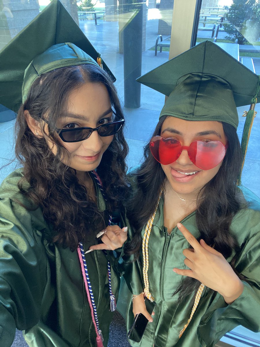 juls_gth's tweet photo. #ForestGrad22 🫡🫡 https://t.co/cwCTavxsKF