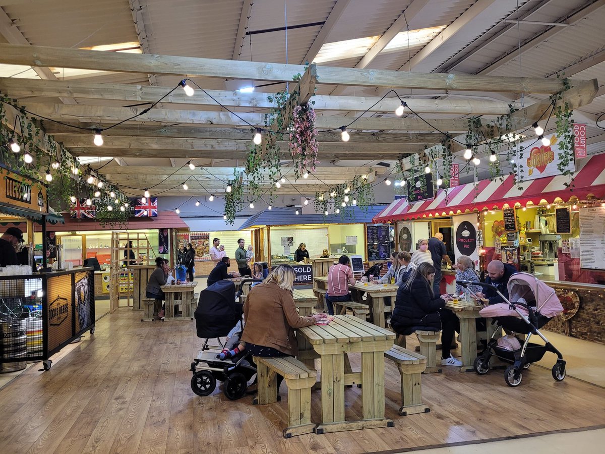 Super busy at our Fun &amp; Food Event! 💖💛 #LYLM2022 <a href="/Nabma_Markets/">NABMA Markets UK</a> @LoveUrLocalMkt