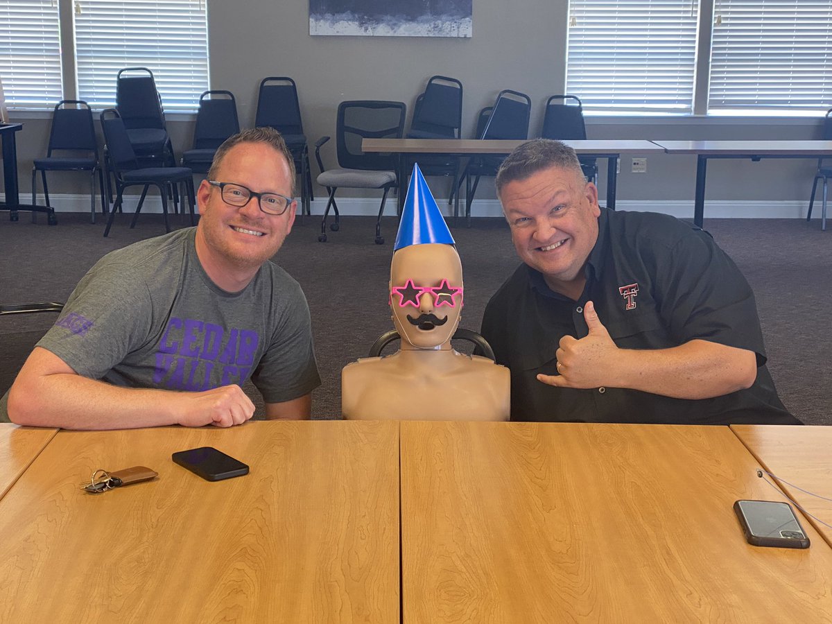 Dr. Carla Amacher (@carlaamacher) on Twitter photo Things may be getting a little silly as this school year wraps up!! Our principal team surprised <a href="/nvarljen/">nancy varljen</a> with one last “meeting” before she retires from 34 years of service! <a href="/RoundRockISD/">Round Rock ISD</a> #RRLCfamily @SommerVarljen Things may be getting a little silly as this school year wraps up!! Our principal team surprised <a href="/nvarljen/">nancy varljen</a> with one last “meeting” before she retires from 34 years of service! <a href="/RoundRockISD/">Round Rock ISD</a> #RRLCfamily @SommerVarljen