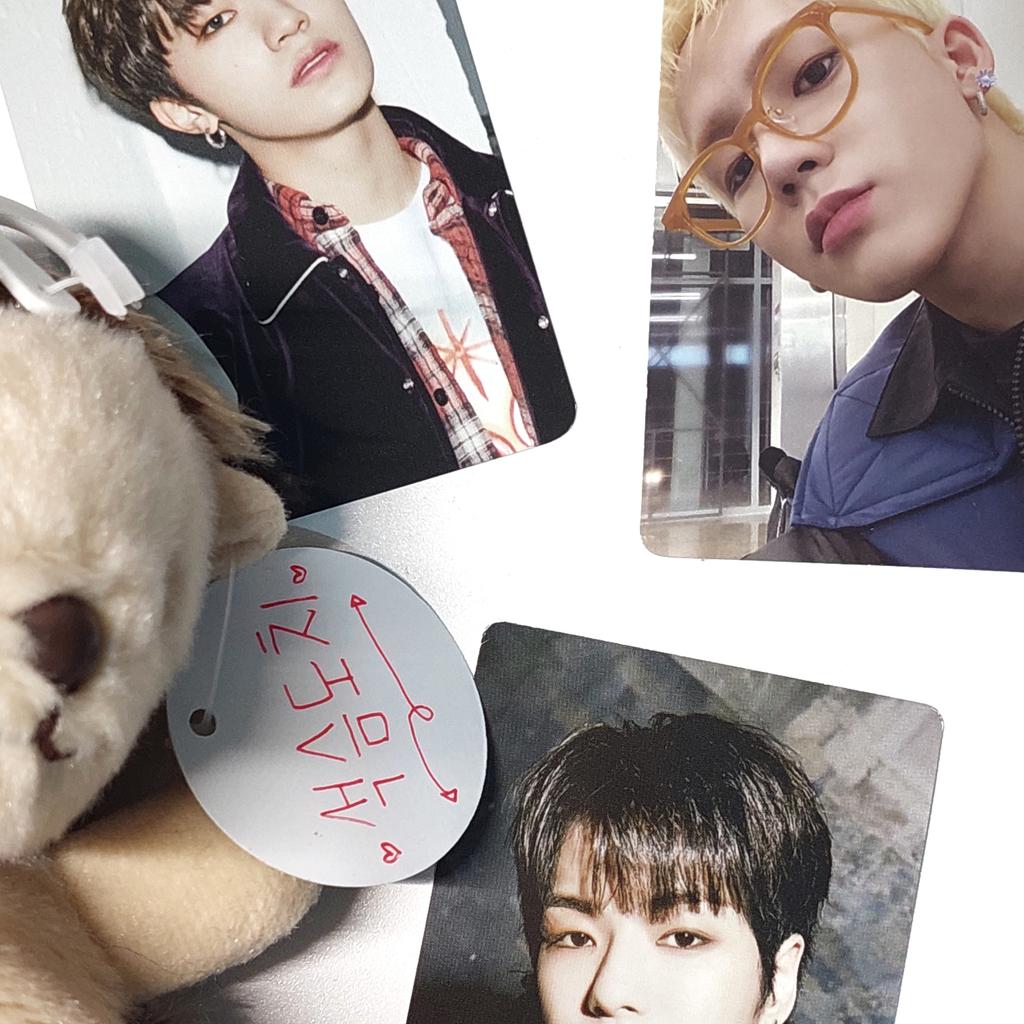 i_hyun_u's tweet photo. my μμ΄λμΉ, damie & jjaekjjaek are my new cuddle buddies! #danelia to save the day π¦β‘ @01vlive. https://t.co/mFaASho3gf