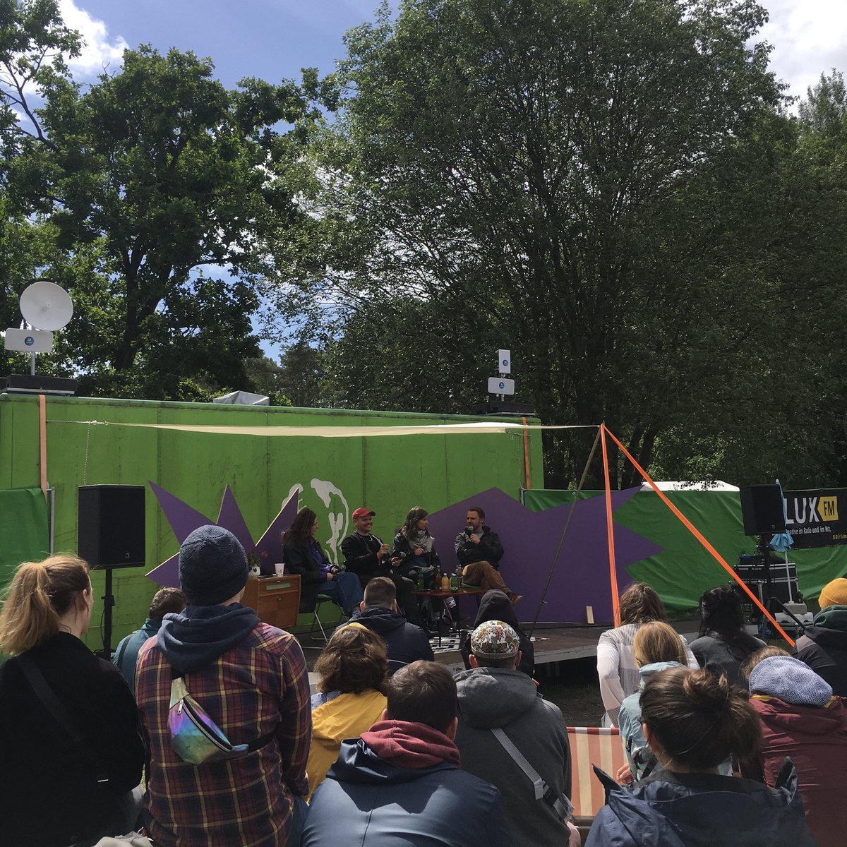 Immergut Festival (@immergutrocken) on Twitter photo Über #Kunstfreiheit, Musik und die Macht von Sprache diskutieren auf der #Wortbühne Ben Rodenberg (<a href="/gastspielreisen/">Gastspielreisen</a>), <a href="/danidammer/">Dani Dammer</a>
<a href="/TobiasGinsburg/">Tobias Ginsburg</a> &
Anne Breitsprecher. #allesvonderkunstfteiheitgedeckt #immergut2022 Über #Kunstfreiheit, Musik und die Macht von Sprache diskutieren auf der #Wortbühne Ben Rodenberg (<a href="/gastspielreisen/">Gastspielreisen</a>), <a href="/danidammer/">Dani Dammer</a>
<a href="/TobiasGinsburg/">Tobias Ginsburg</a> &
Anne Breitsprecher. #allesvonderkunstfteiheitgedeckt #immergut2022