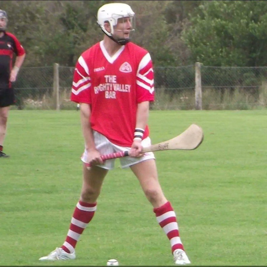 Barrywfinnegan's tweet photo. The mighty @buff_egan firing a scud over the black spot as the umpire is eating a Supermacs 

Hail Hail https://t.co/Tf5gftOckY