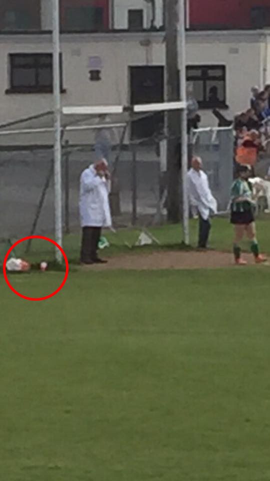 Barrywfinnegan's tweet photo. The mighty @buff_egan firing a scud over the black spot as the umpire is eating a Supermacs 

Hail Hail https://t.co/Tf5gftOckY