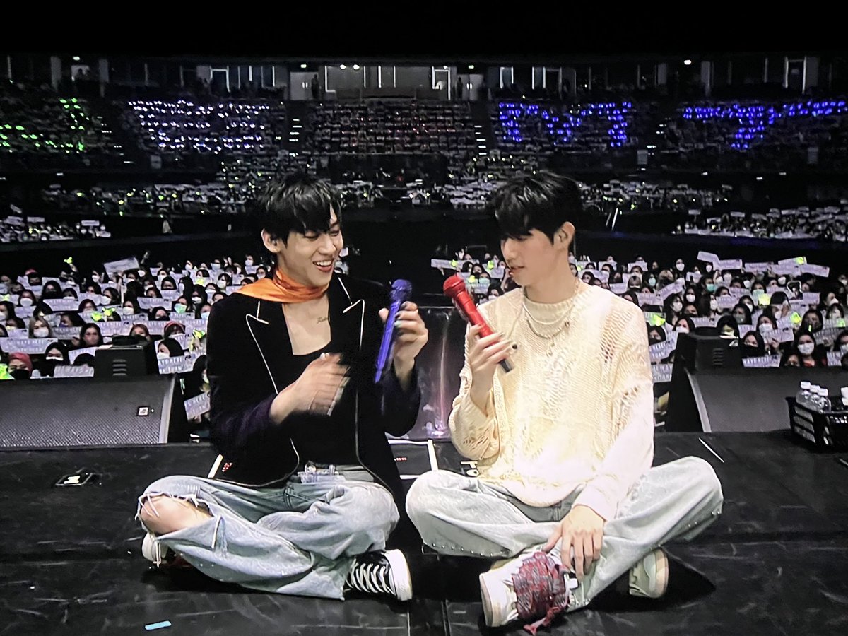 𝐀𝐝𝐨𝐡𝐨𝐥𝐢𝐜𝟗𝟑 tweet media