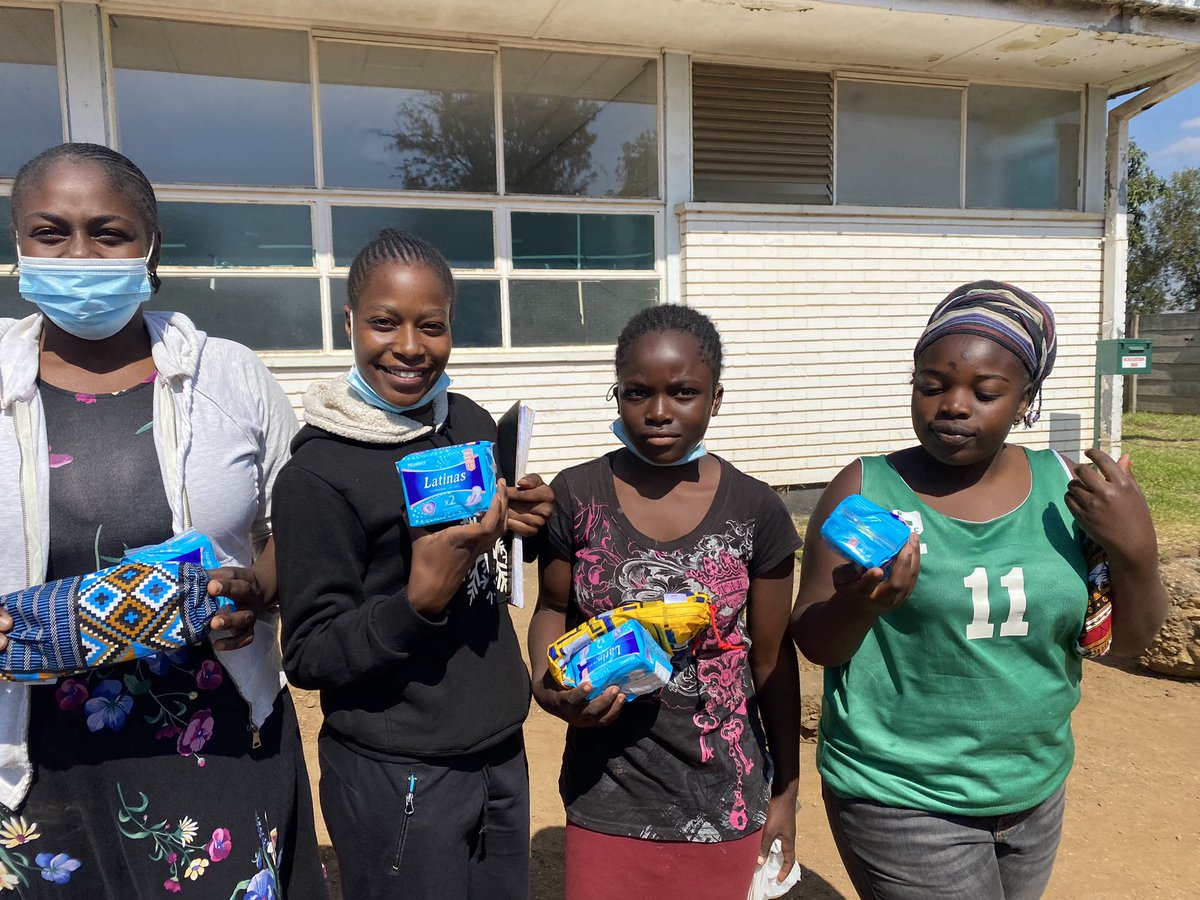 talia_wn's tweet photo. As we commemorate #MHDay2022 we joined @FYBY09 in Mufakose today to talk to the young ladies about menstrual health &amp; hygiene matters and distribute sanitary pads. Together, we can build a world where no one is held back because they menstruate… #FightingPeriodPoverty https://t.co/NT2VqeVaVm