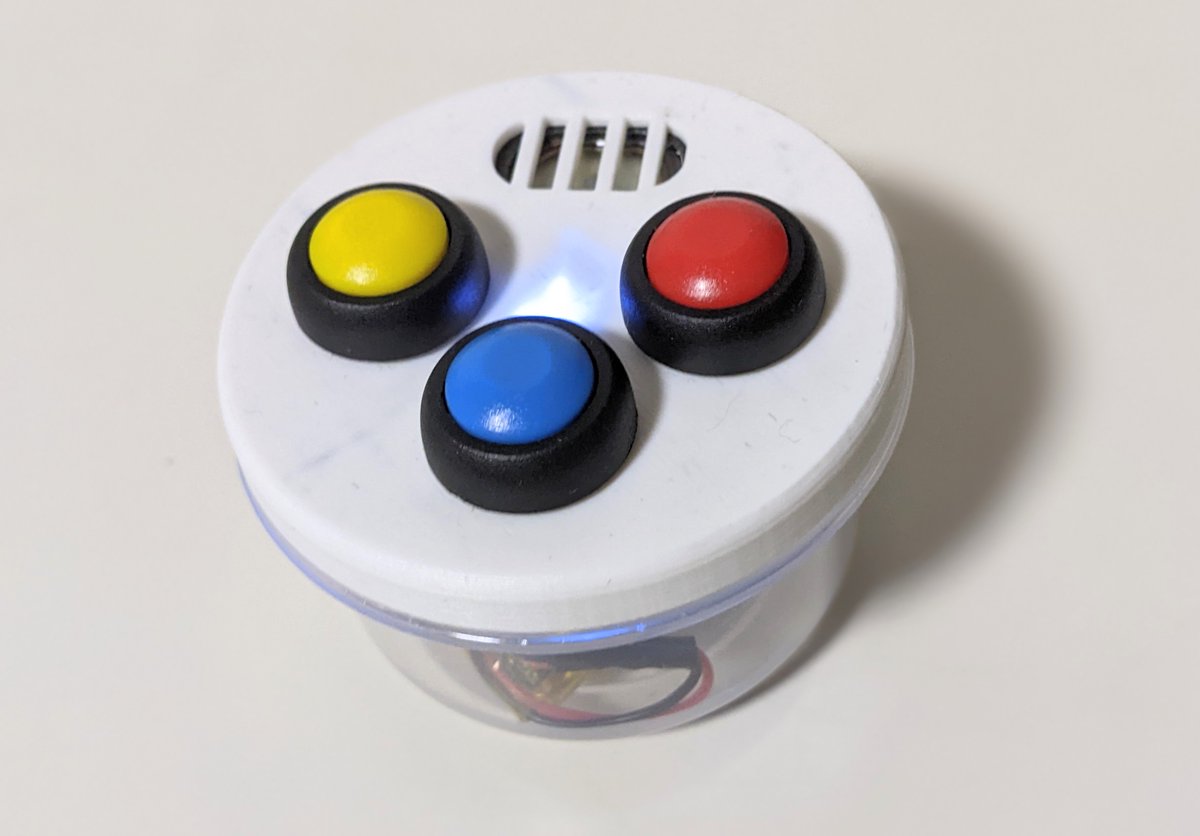 k_sugimoto's tweet image. #DFPlayer でおもちゃのmp3プレイヤーを製作。蓋の3Dモデリング開始からはんだ付け完了まで2日間計5時間くらい。密閉容器流用で見た目はさておき工数削減と強度確保。密閉すると低音が少し改善する。 #DFPlayerMini