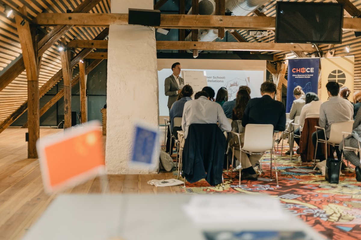 chinaobservers's tweet photo. Continuing our summer school program with a presentation and an engaging scenario on #China-#EU ties, norms, rules and values by Ondřej Wágner, First Secretary at the EU Delegation in Beijing. #SummerCHOICE https://t.co/LtOtswe3NE